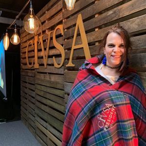 Meet your Posher, Laura